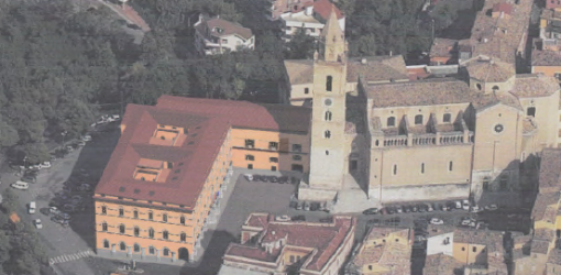 Seismic adjustment of the Court house of Chieti